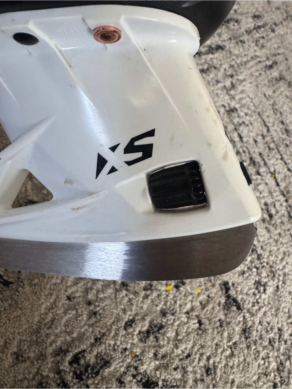 CCM JetSpeed FT670 Hockey Skates - Size 8 Regular - Picture 5 of 12